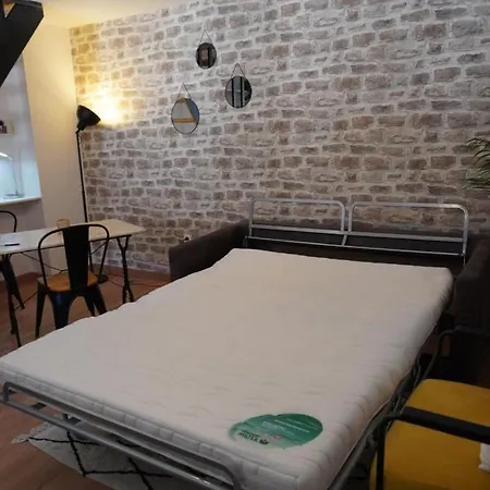 En Plein Centre Apartment Avignon
